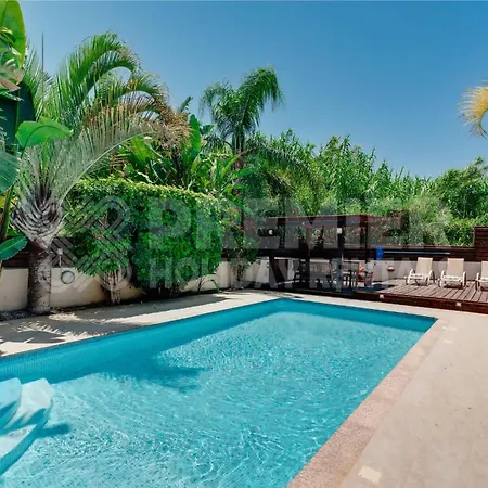 Coral * Παραλίμνι